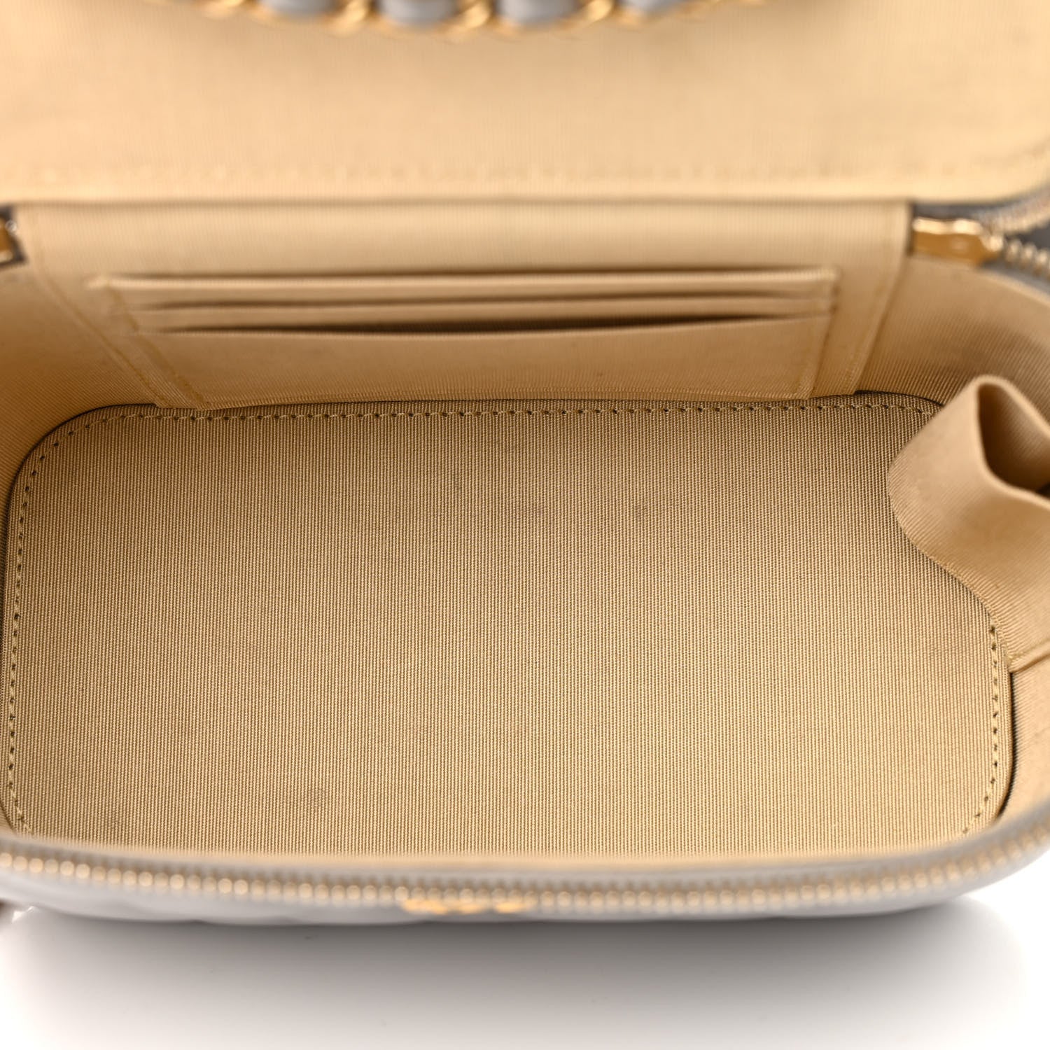 Lambskin Quilted Small Pearl Crush Vanity Case With Chain Grey