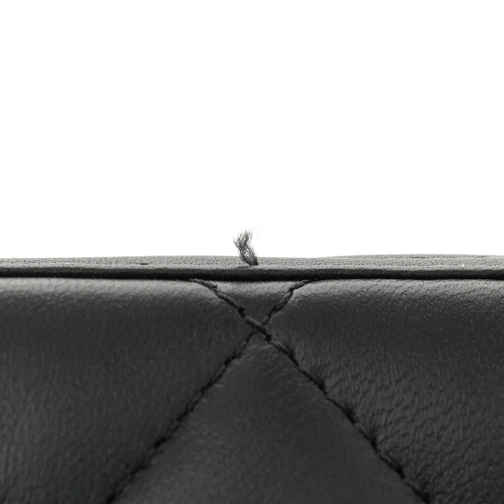 Lambskin Quilted Enamel CC Pearl Crush Small Vanity Case With Chain Black