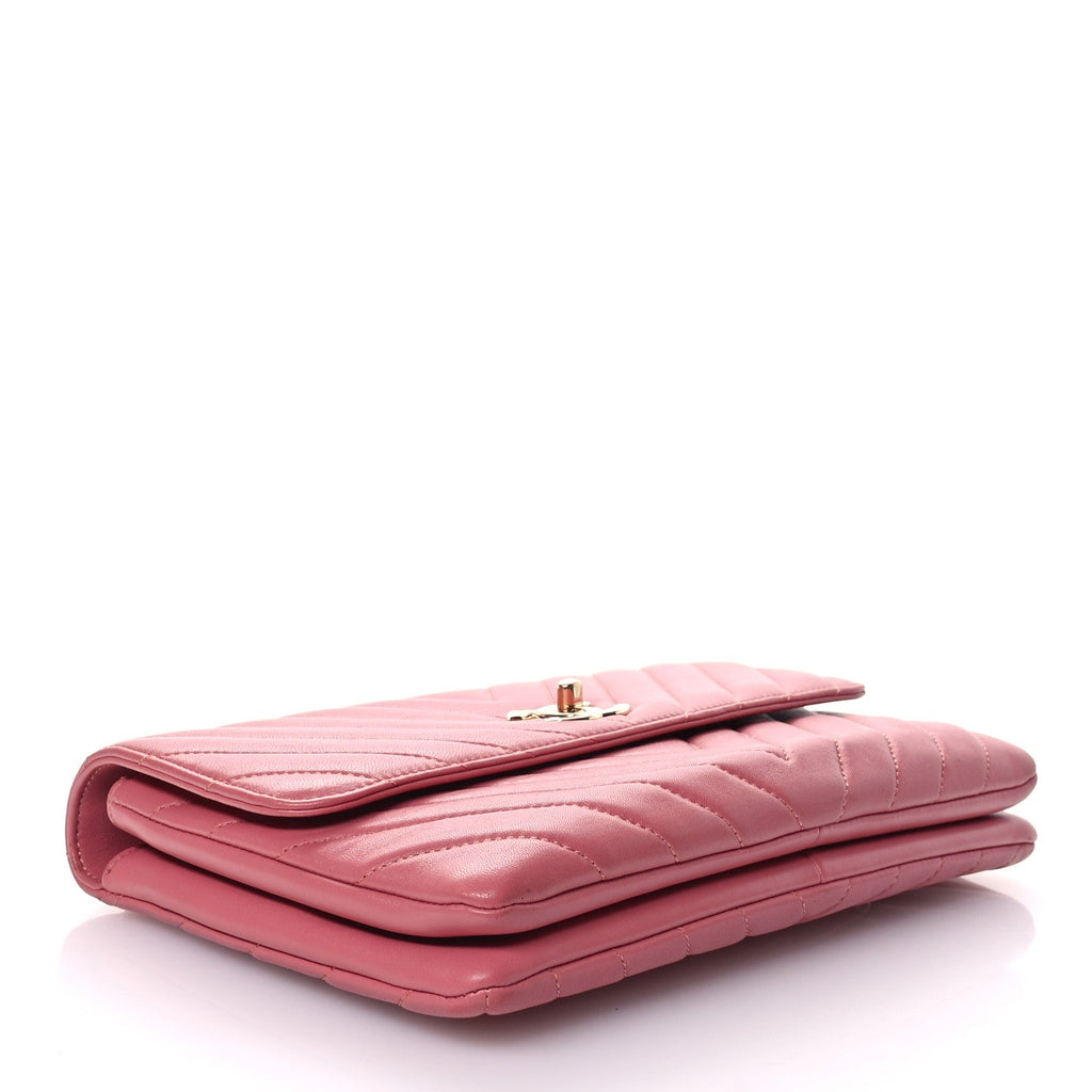 Lambskin Chevron Quilted Medium Trendy CC Flap Light Pink