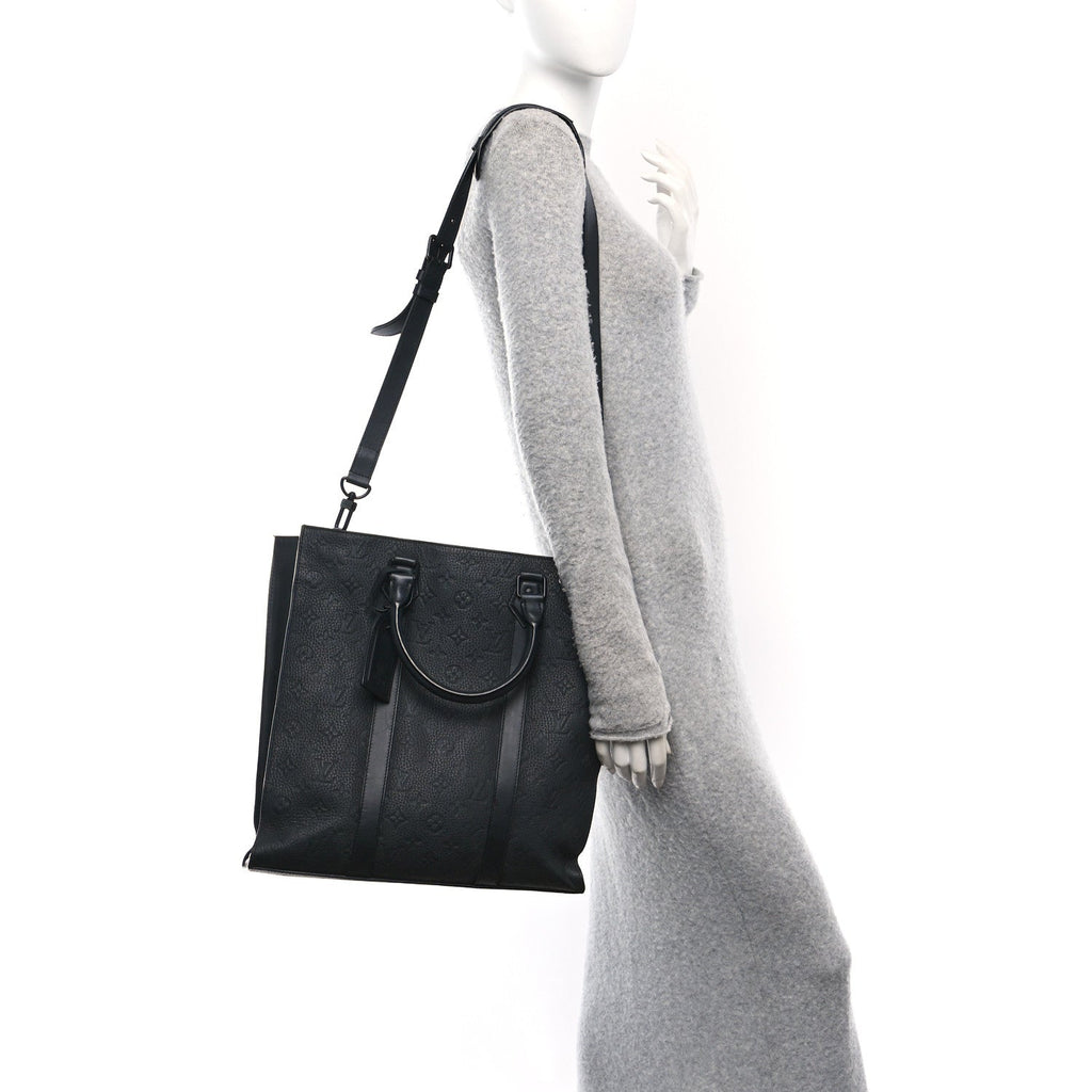 Taurillon Monogram Sac Plat NV Black