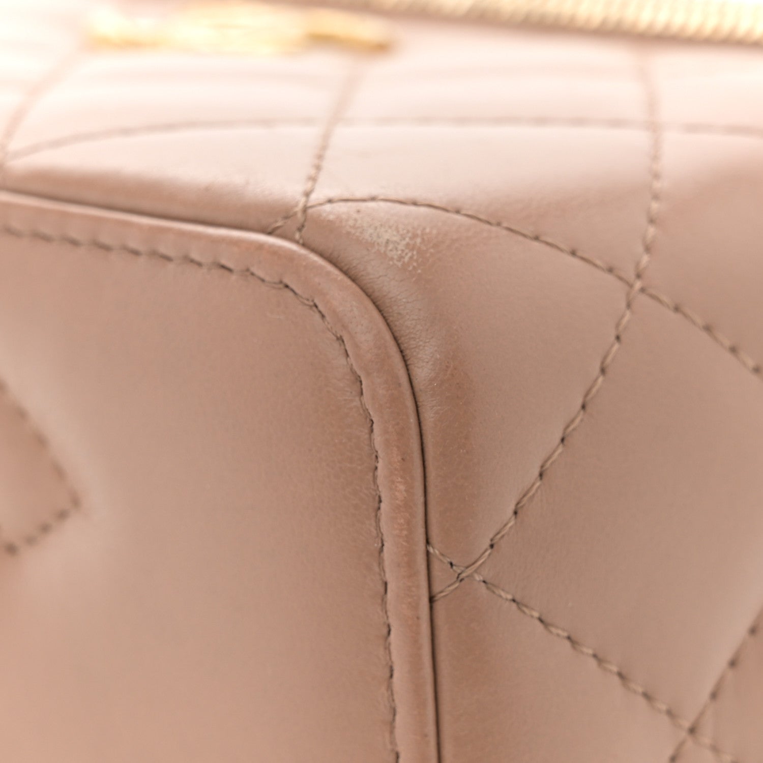 Lambskin Quilted Small Pillow Crush Vanity Case With Chain Beige
