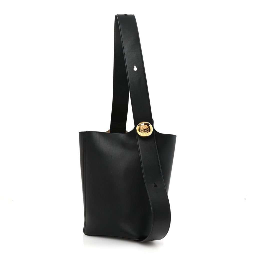 Smooth Calfskin Medium Pebble Bucket Bag Black