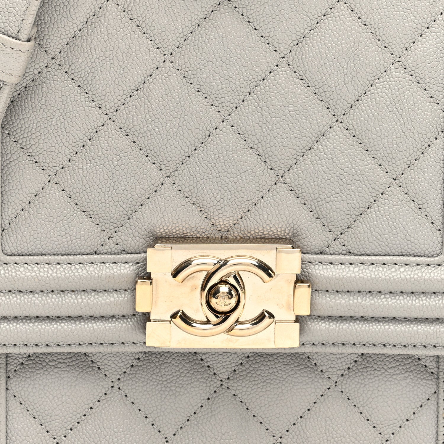Caviar Quilted North South Boy Flap Light Grey