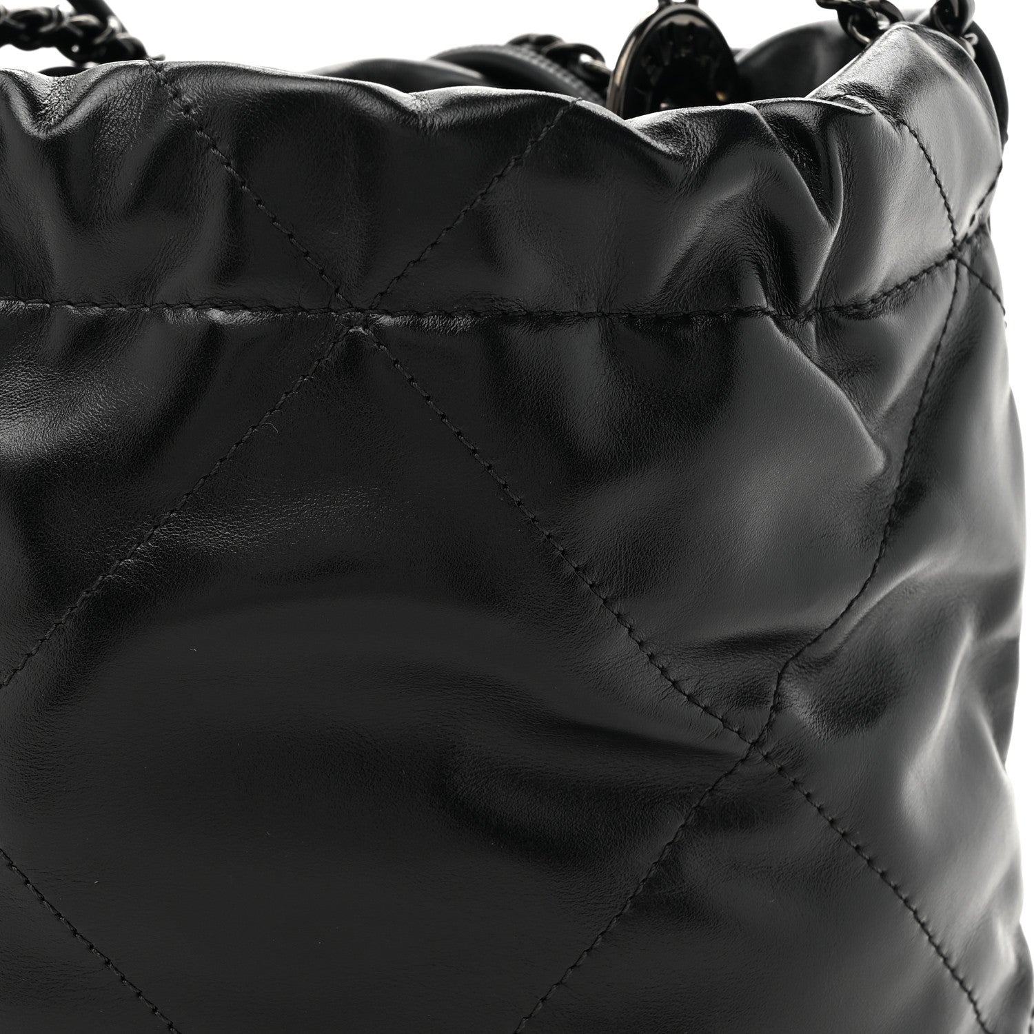 Shiny Calfskin Quilted Mini Chanel 22 So Black