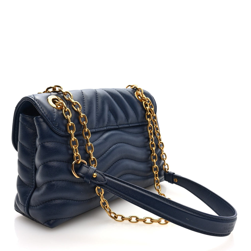 Calfskin New Wave Chain Bag MM NM Bleu Nuit