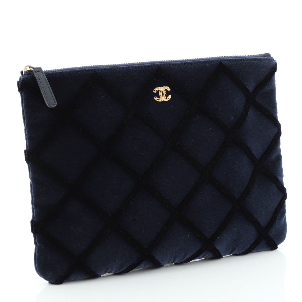O Case Clutch Quilted Velvet Medium
