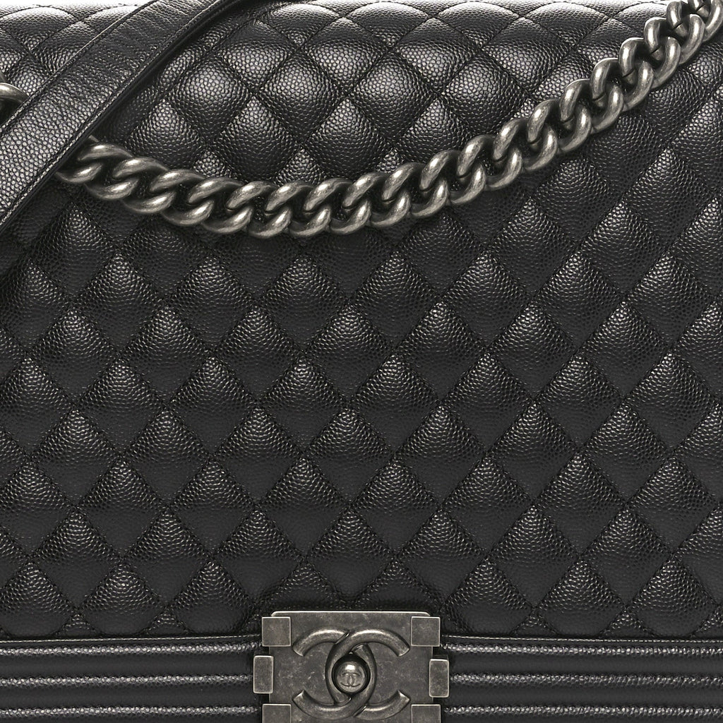 Caviar Quilted Large Boy Flap Black