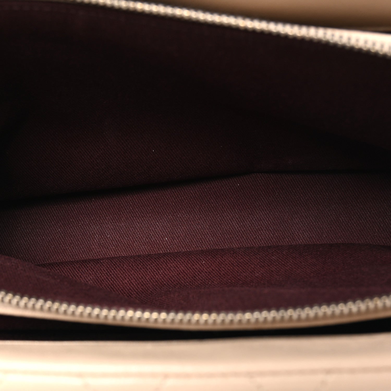 Shiny Sheepskin Quilted Small Trapezio Flap Beige