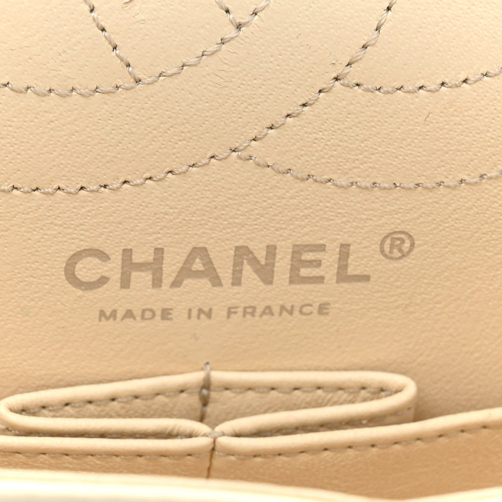 Distressed Patent Quilted 2.55 Reissue 226 Flap Ivory