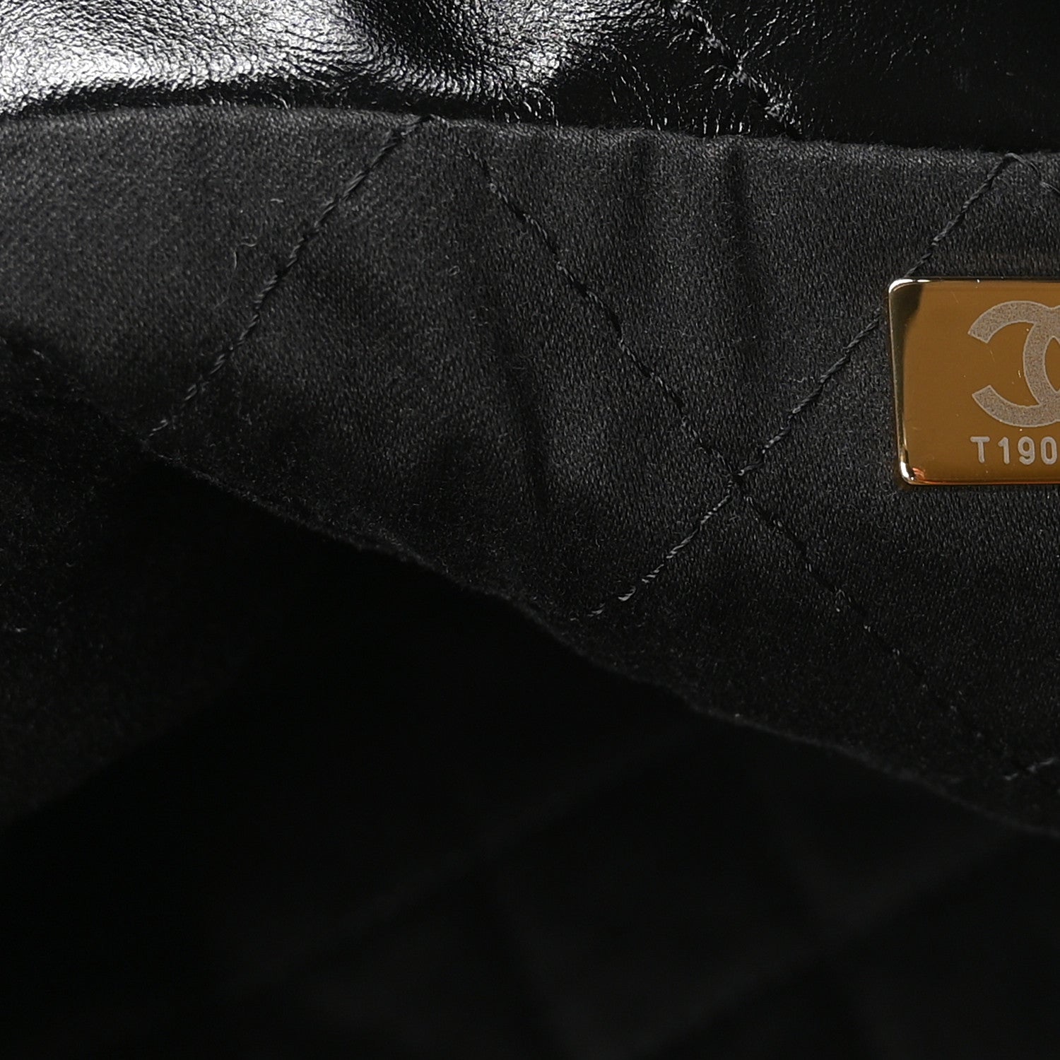 Shiny Calfskin Quilted Small Chanel 22 Black
