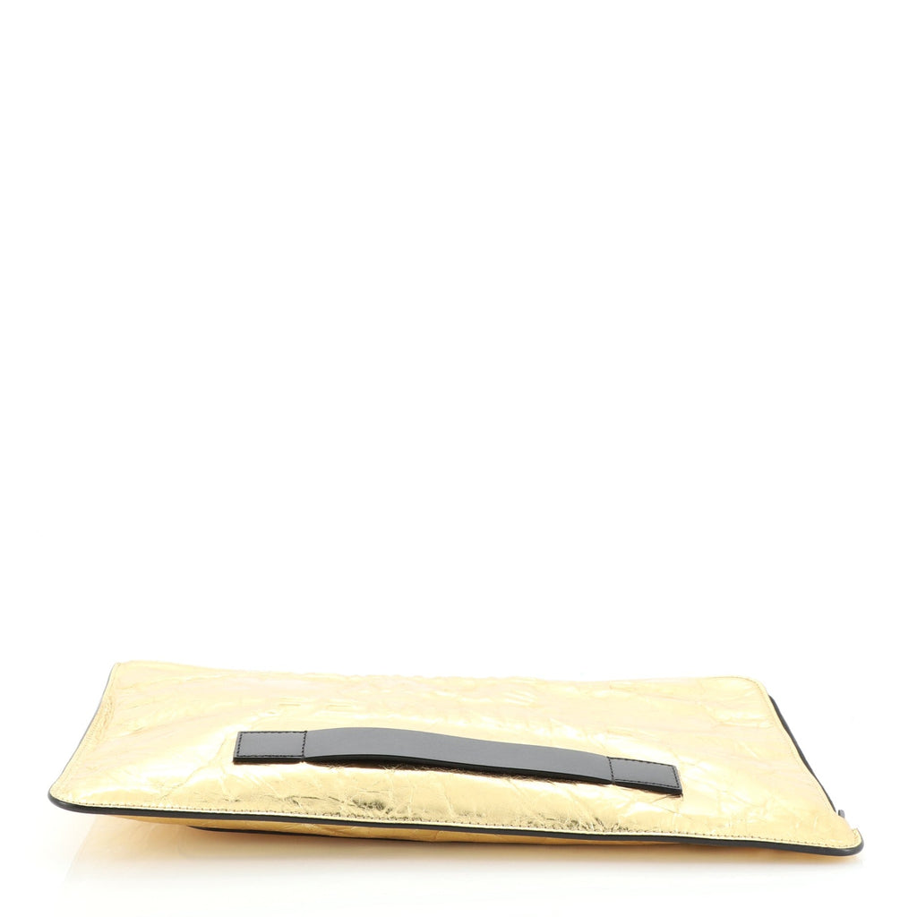 Feminine Pouch Crinkled Leather Large