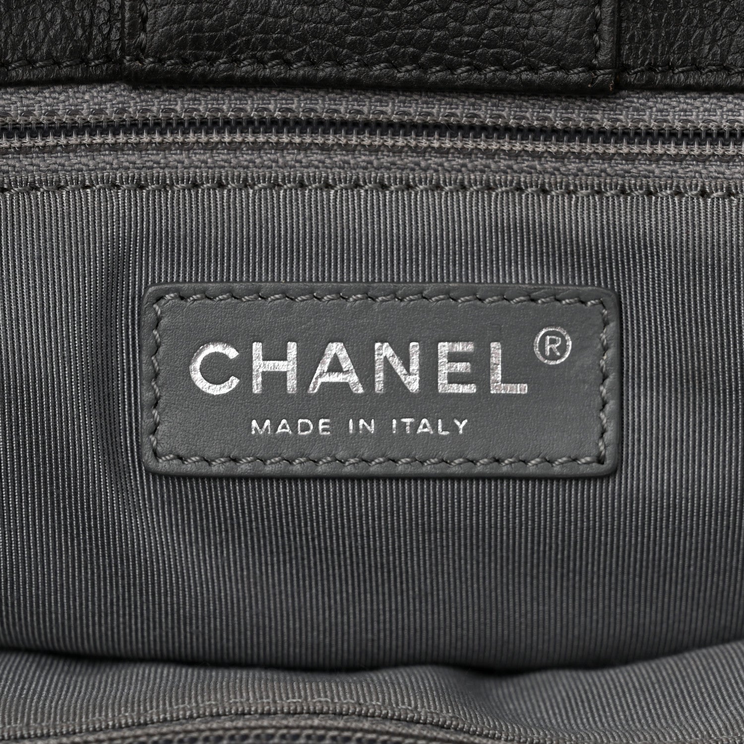 Calfskin Tall Cerf Tote Anthracite