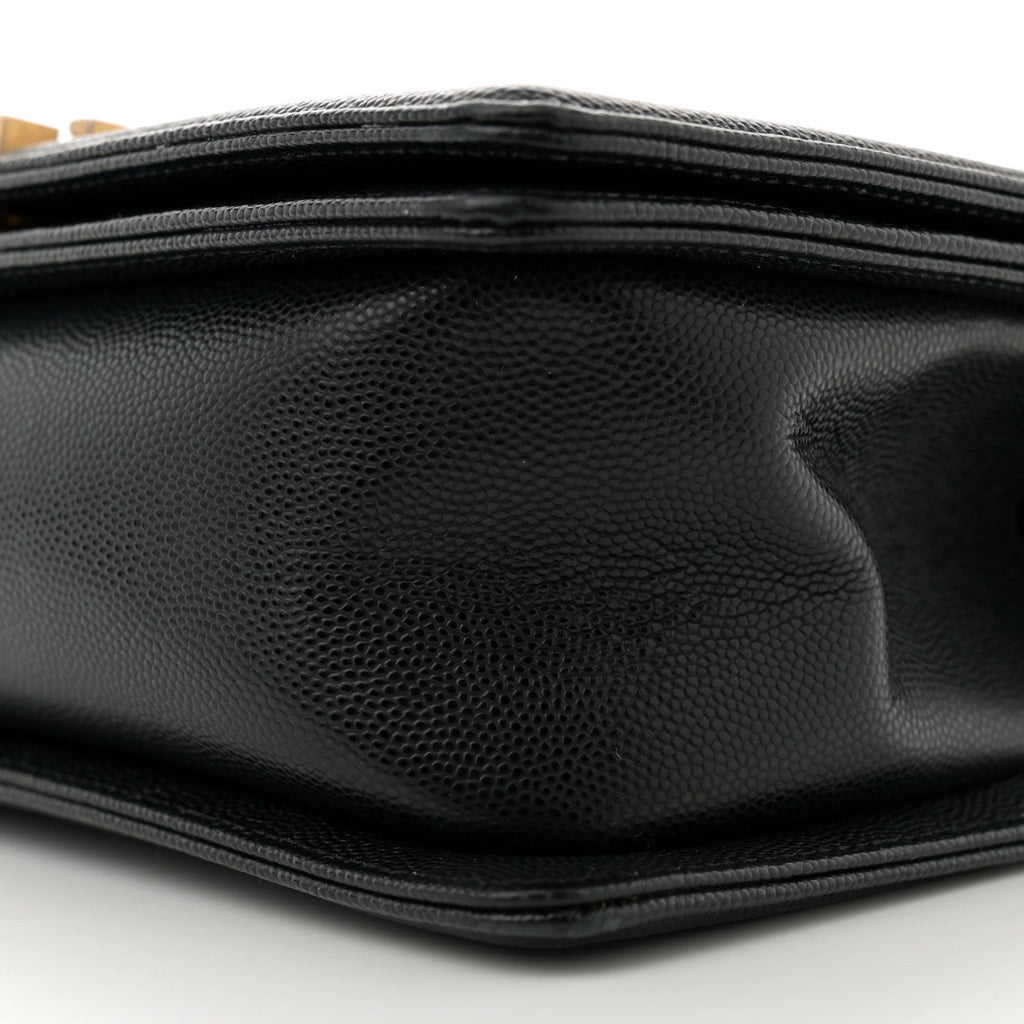 Caviar Quilted Medium Boy Flap Black