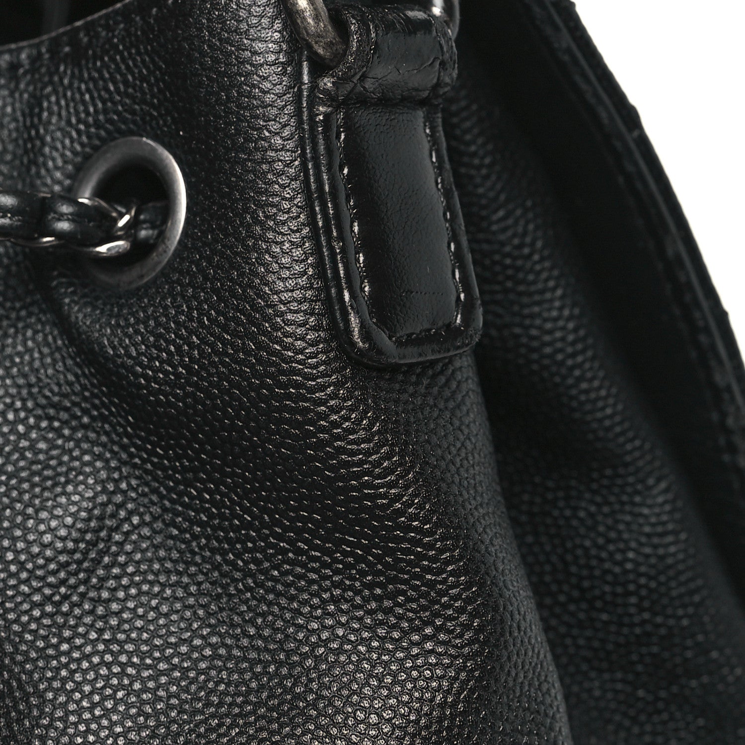 Caviar Quilted Medium CC Bucket Bag Black