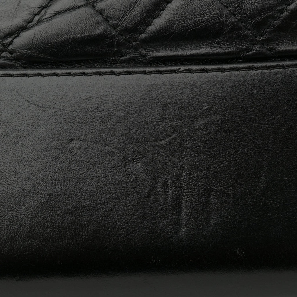 Aged Calfskin Quilted Medium Gabrielle Hobo Black