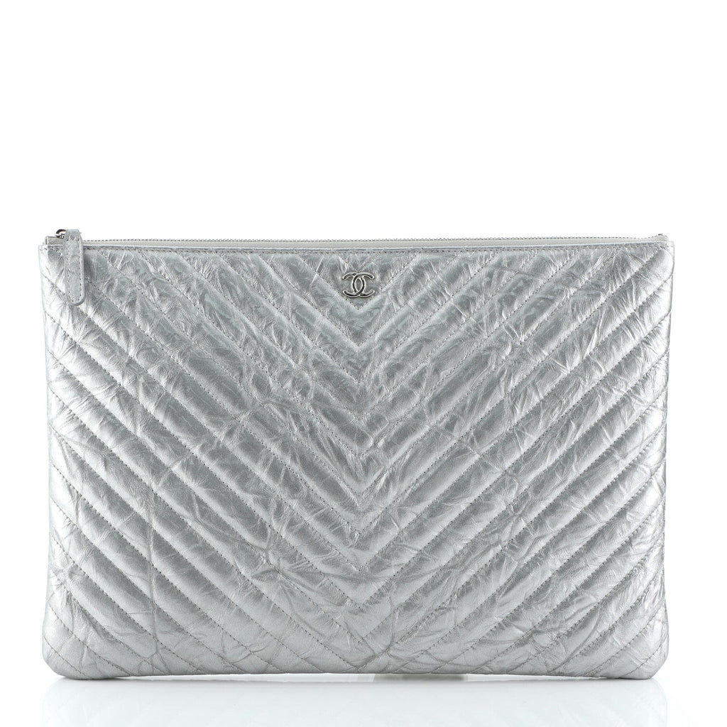 O Case Clutch Chevron Crumpled Calfskin Large