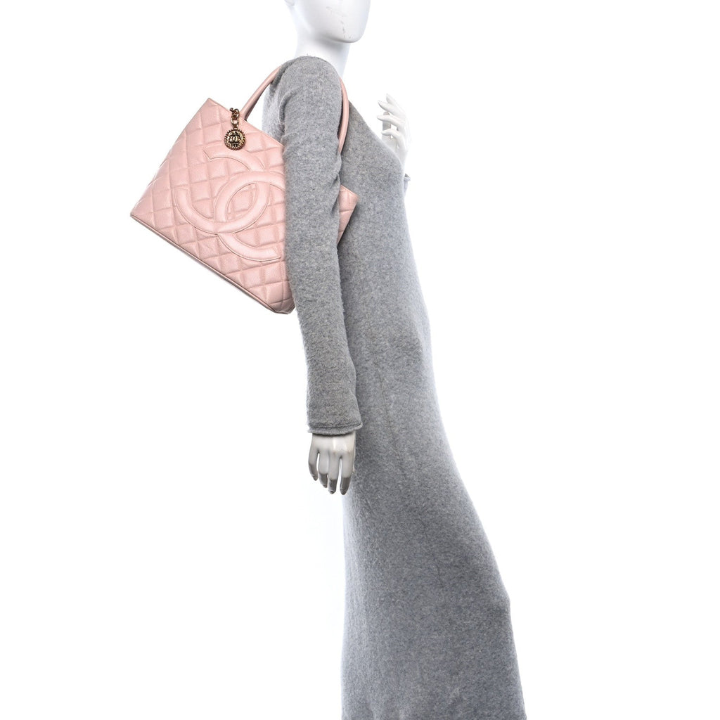 Caviar Quilted Medallion Tote Light Pink