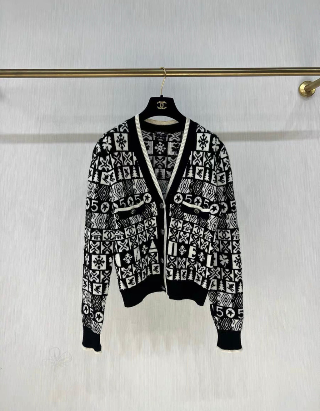 Chanel black & white coco beige cashmere igan size 36