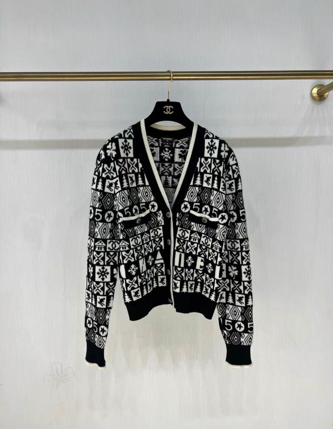 Chanel black & white coco beige cashmere igan size 36