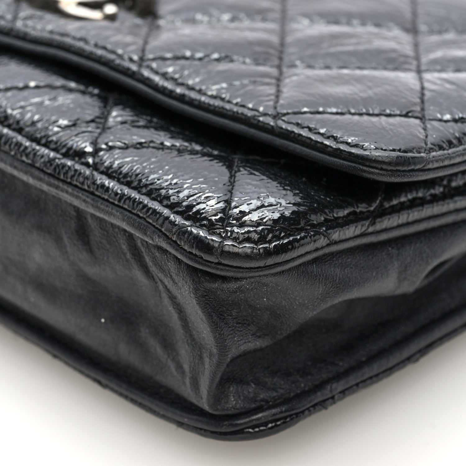 Patent Goatskin Quilted Paris Dallas Wallet On Chain WOC Black