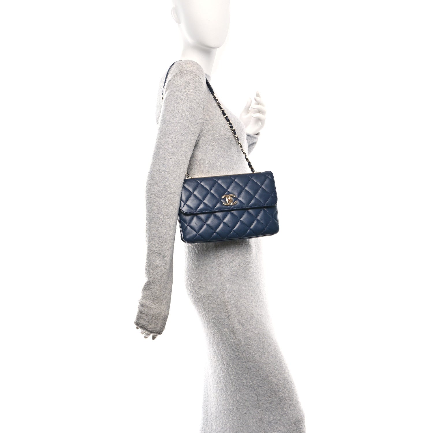 Lambskin Quilted Medium Trendy CC Flap Navy Blue