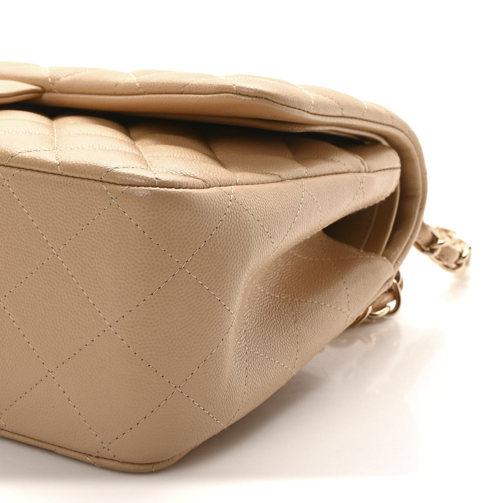 Caviar Quilted Jumbo Double Flap Beige Clair