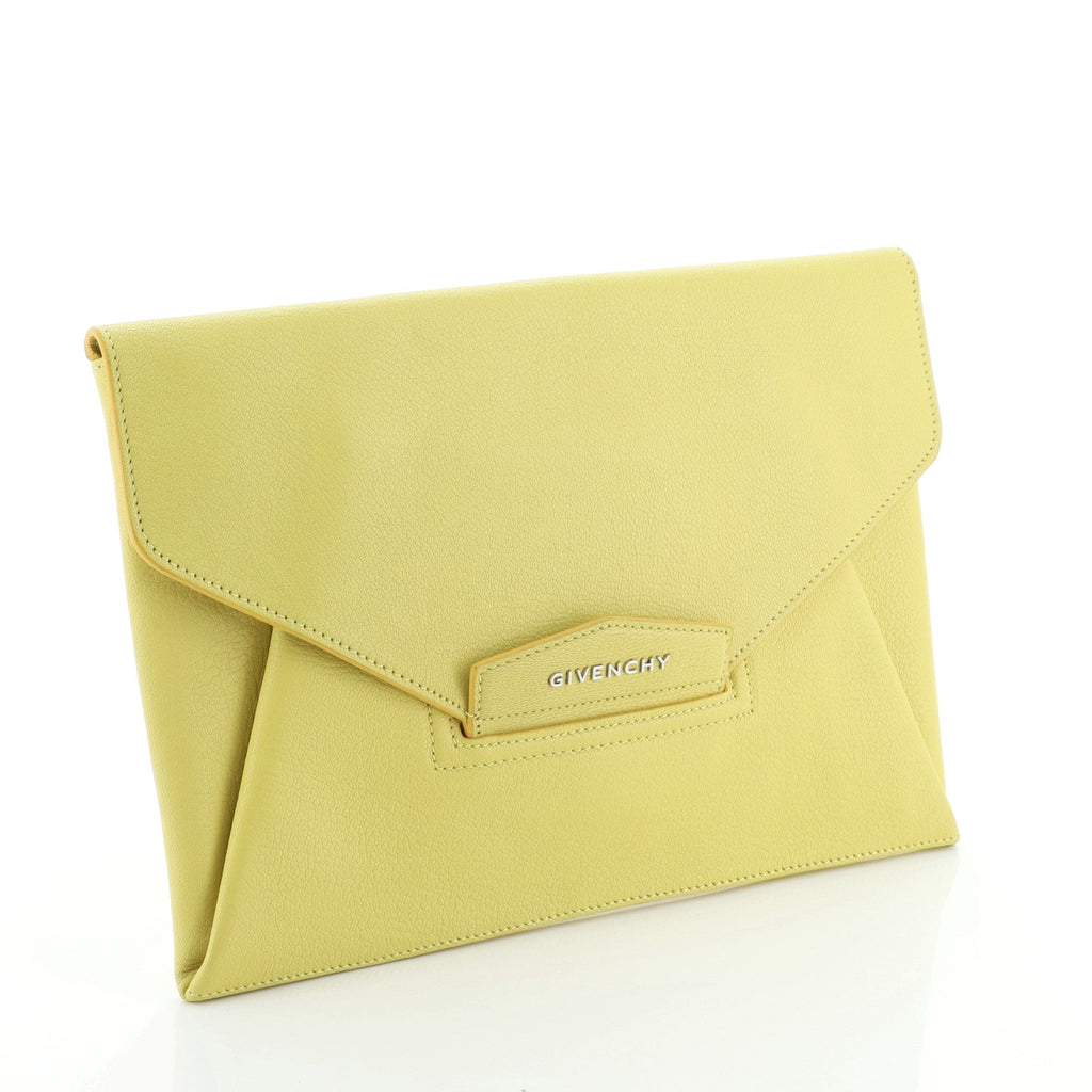 Antigona Envelope Clutch Leather Medium