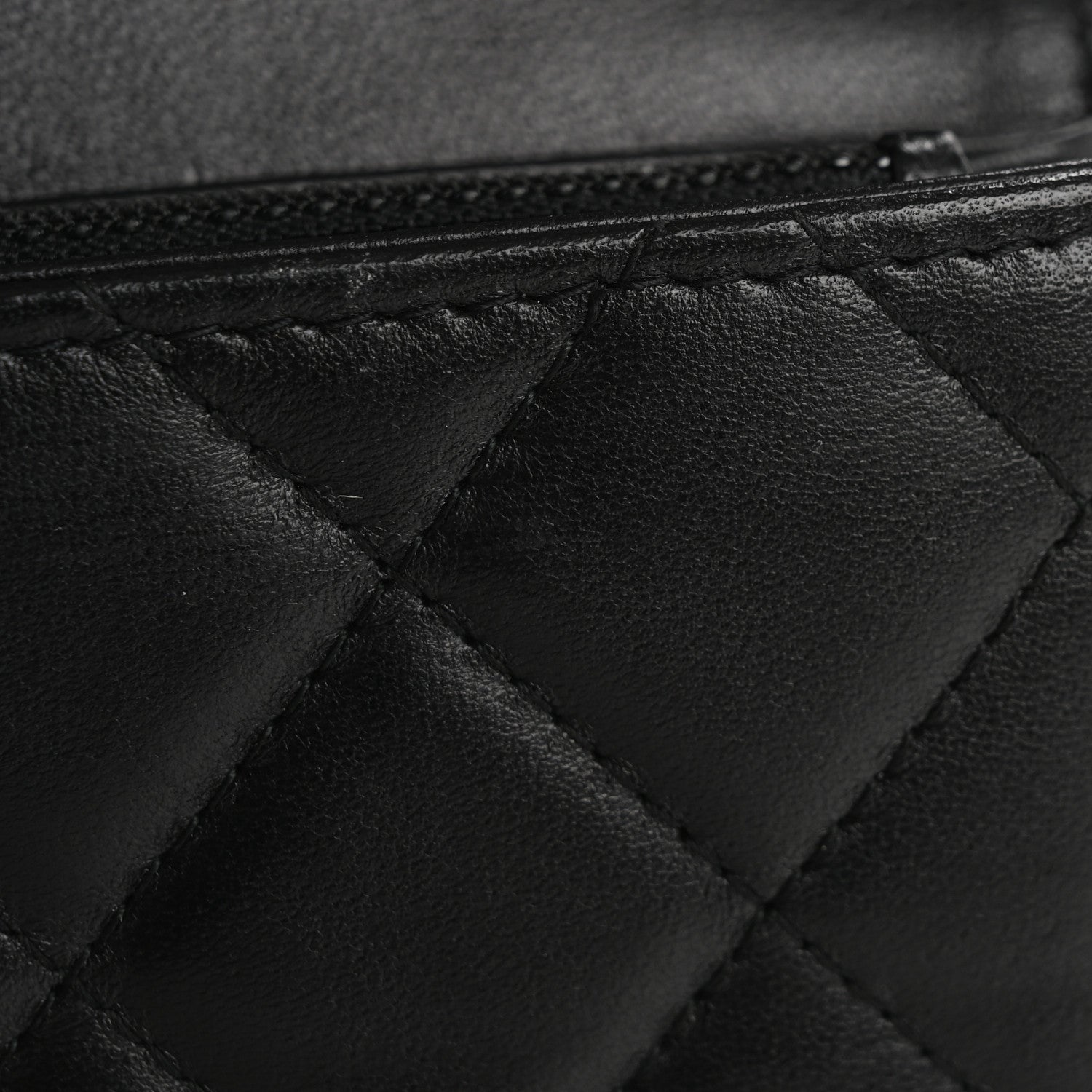 Lambskin Quilted CC Chic Gusset Wallet Black
