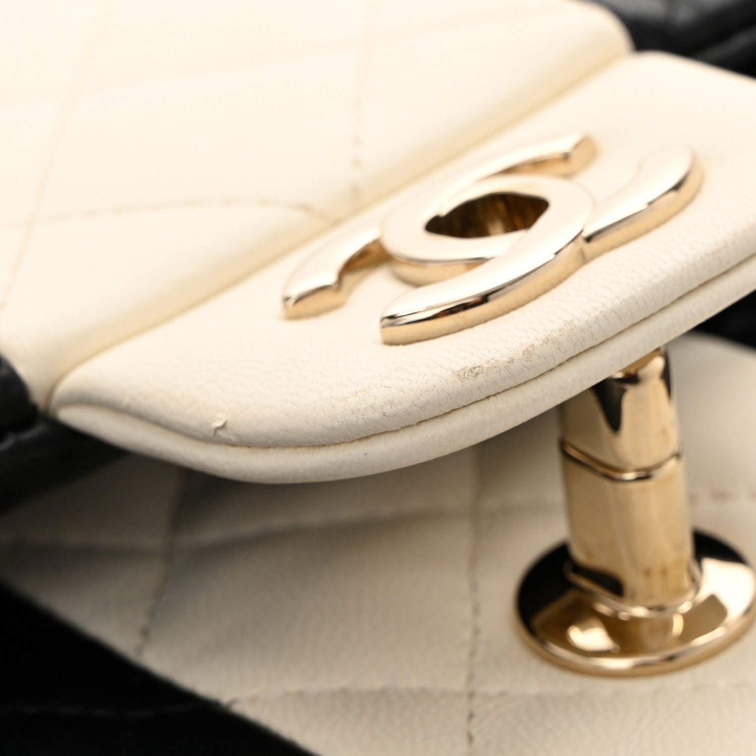 Lambskin Quilted Medium Double Flap Black White