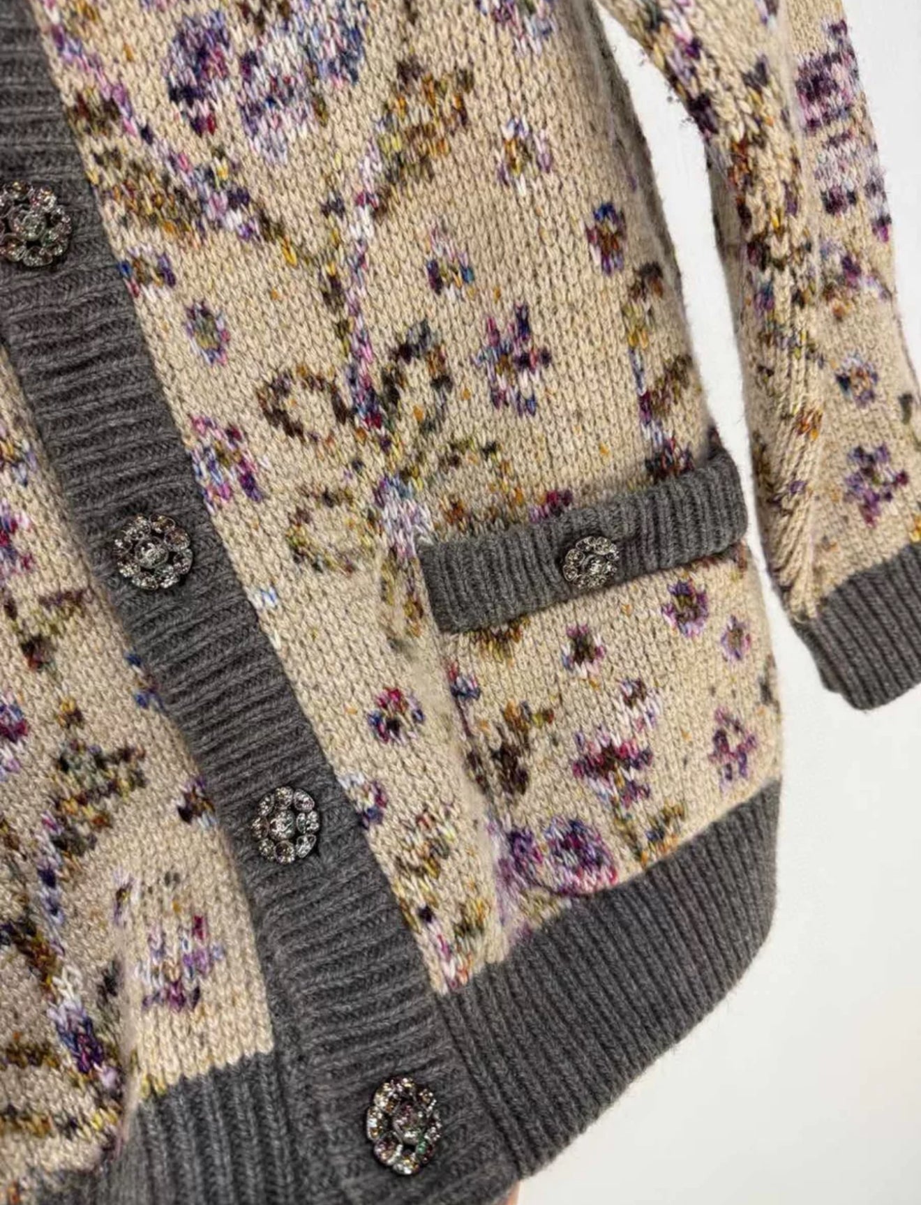 Chanel 22k floral knit igan