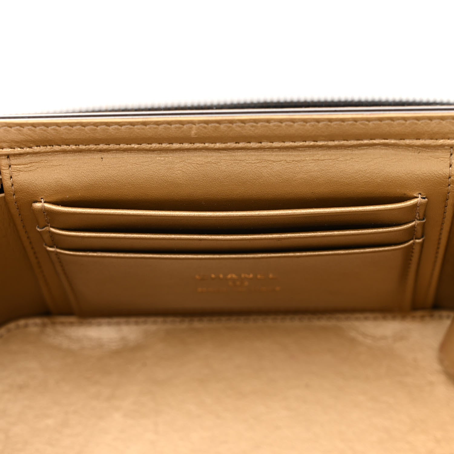 Lambskin Quilted Pearl Crush Small Vanity Case With Chain Black