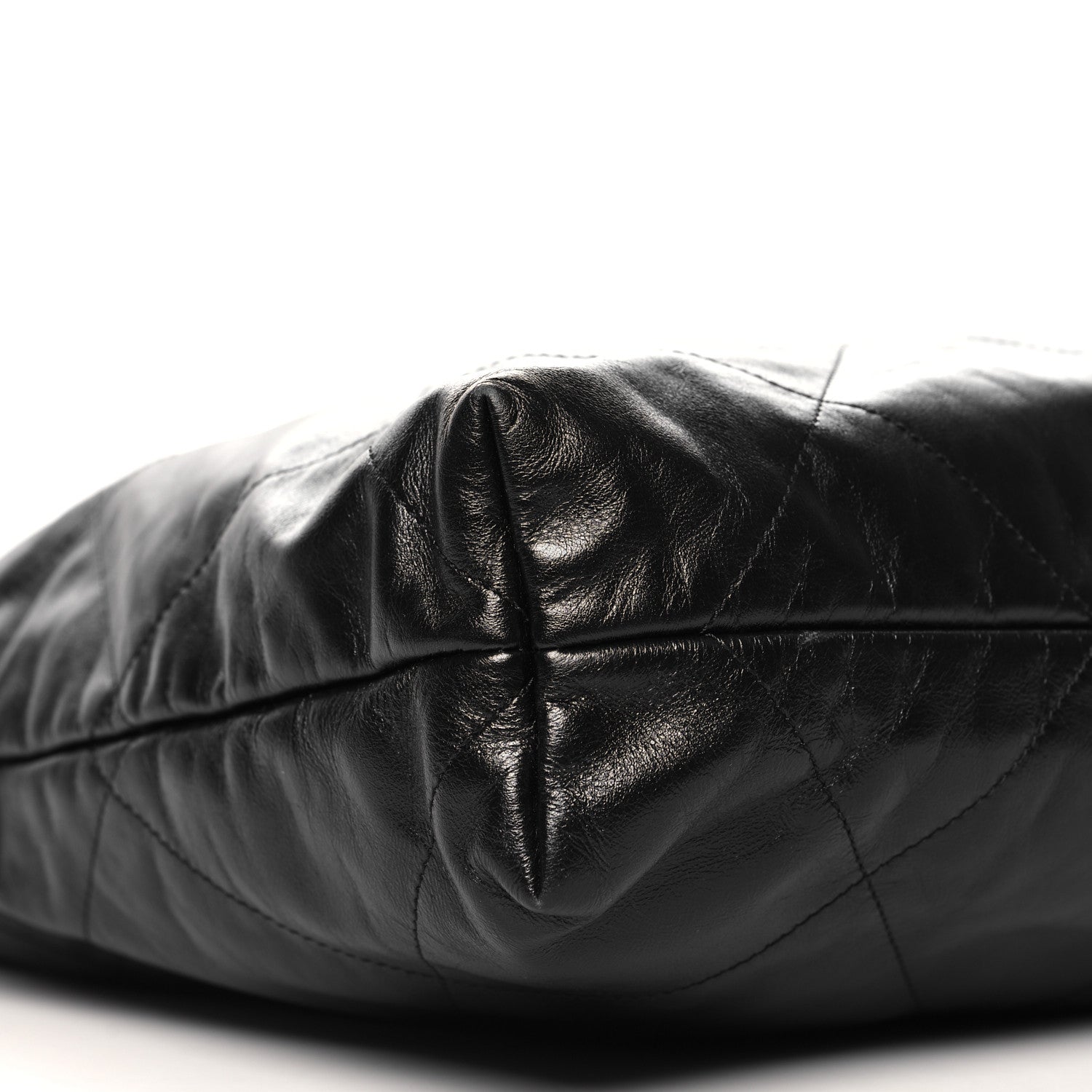 Shiny Calfskin Quilted Chanel 22 Black