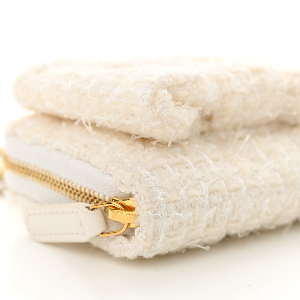 Tweed Quilted Bow Flap  Holder On Chain White
