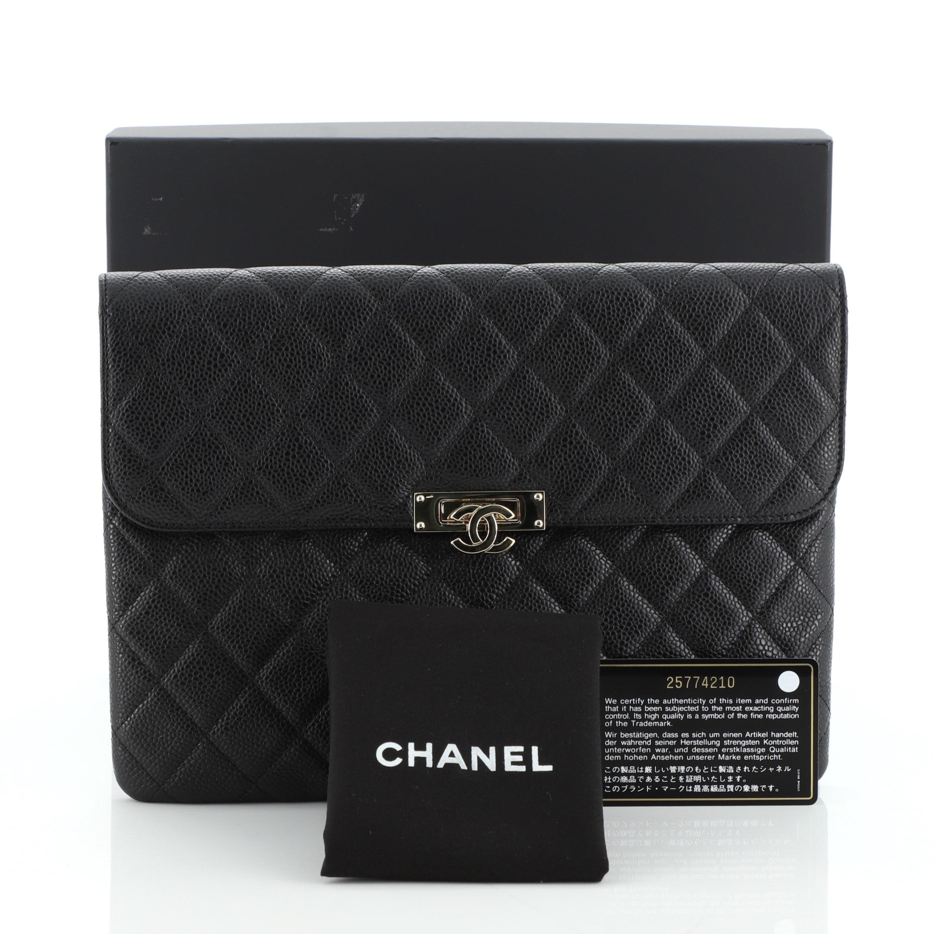 Golden Class O Case Clutch Quilted Caviar Medium