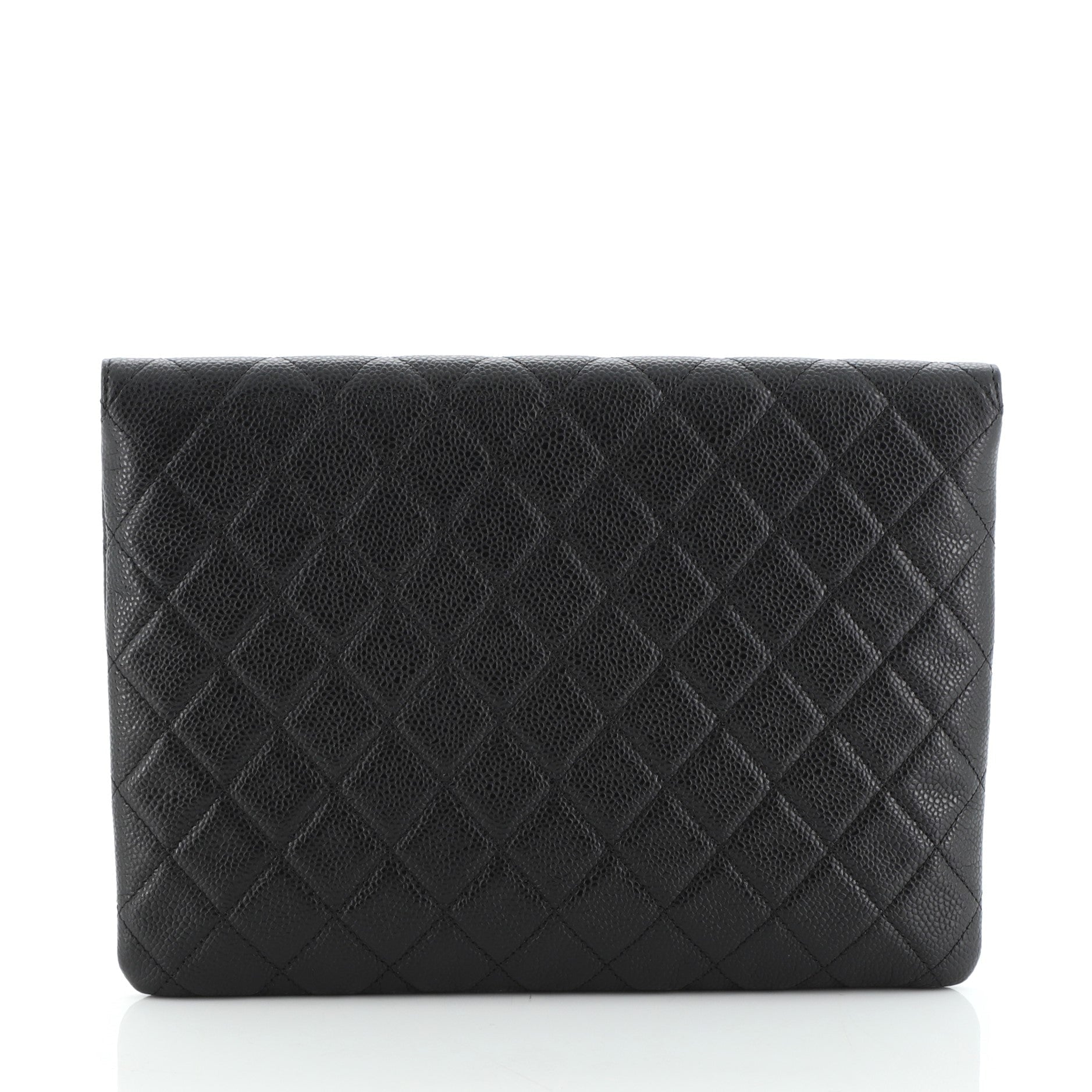 Golden Class O Case Clutch Quilted Caviar Medium