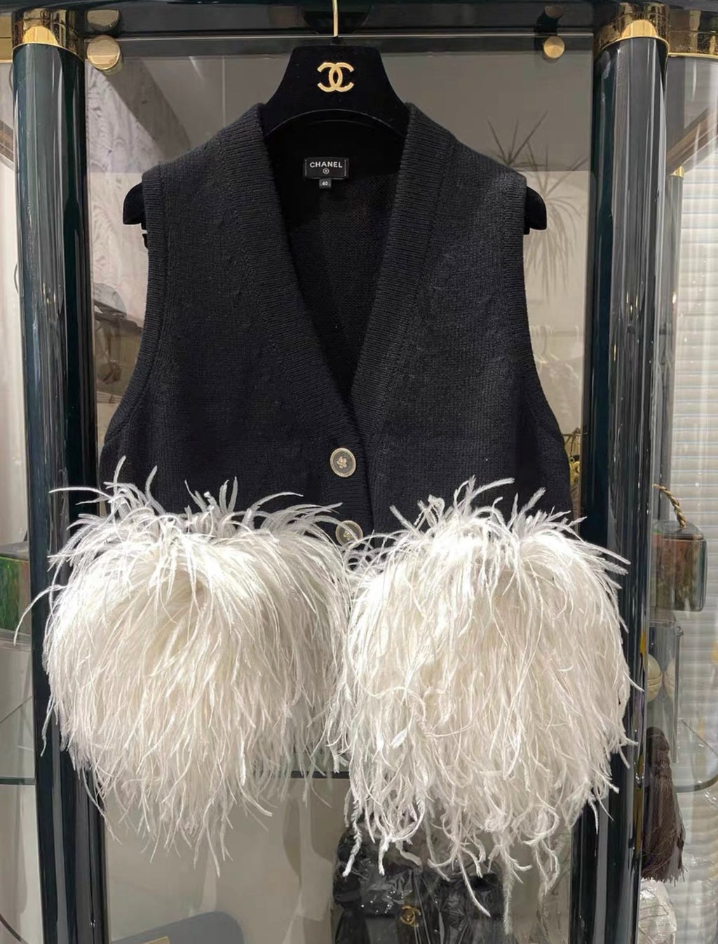 Chanel 23AW Black Cashmere & White Ostrich Feathers Vest