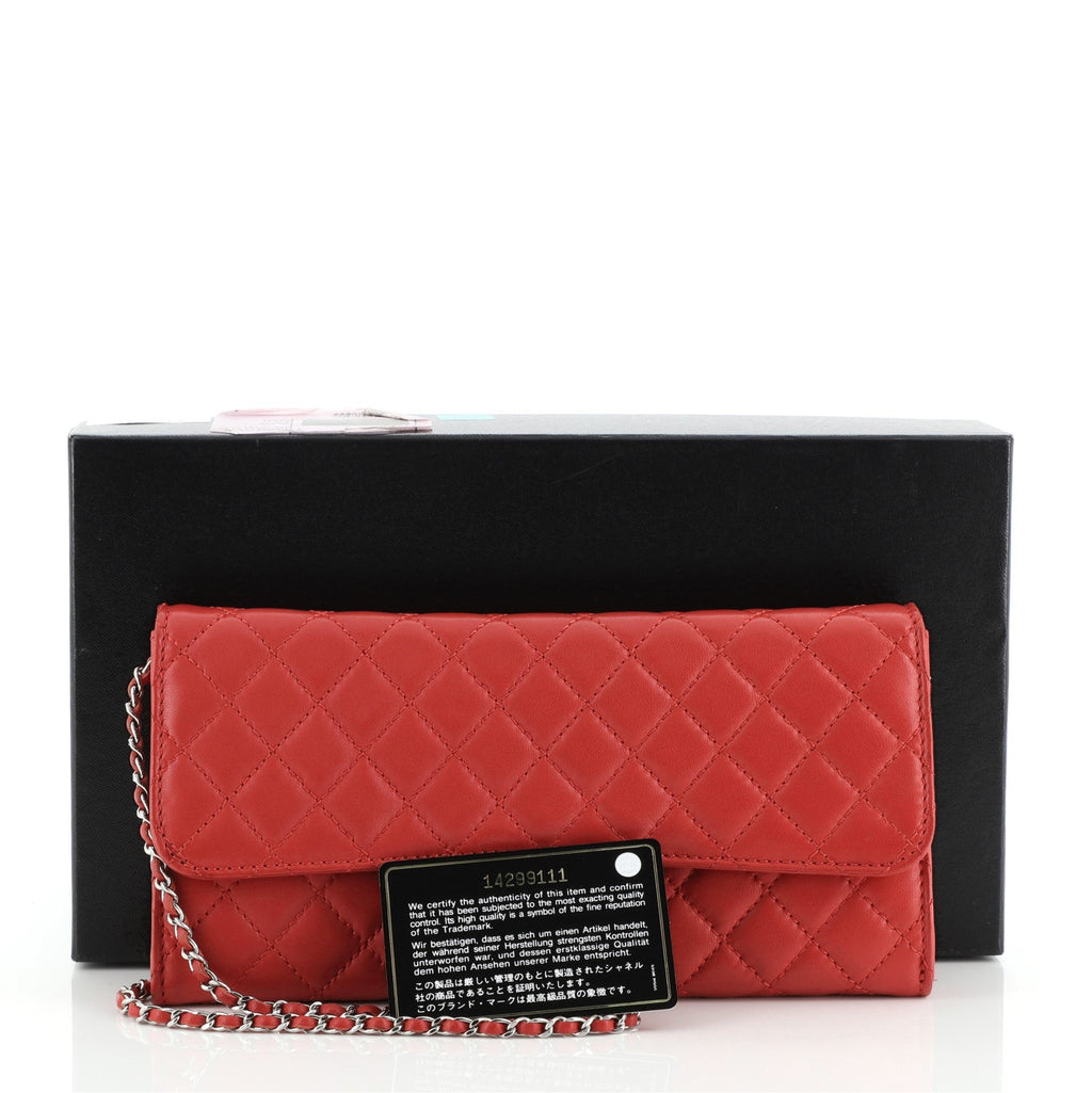 Wallet On Chain Clutch Quilted Lambskin East West