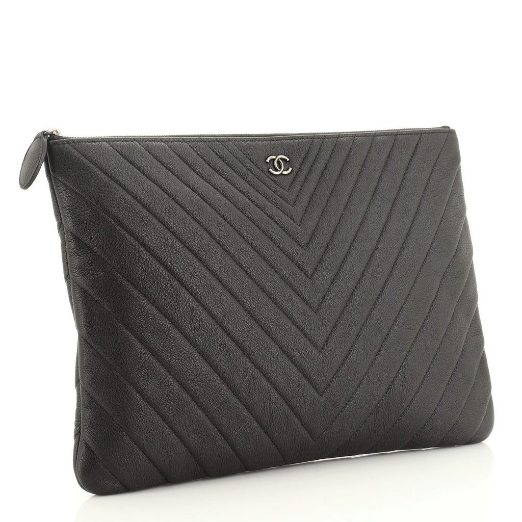 O Case Clutch Chevron Calfskin Large
