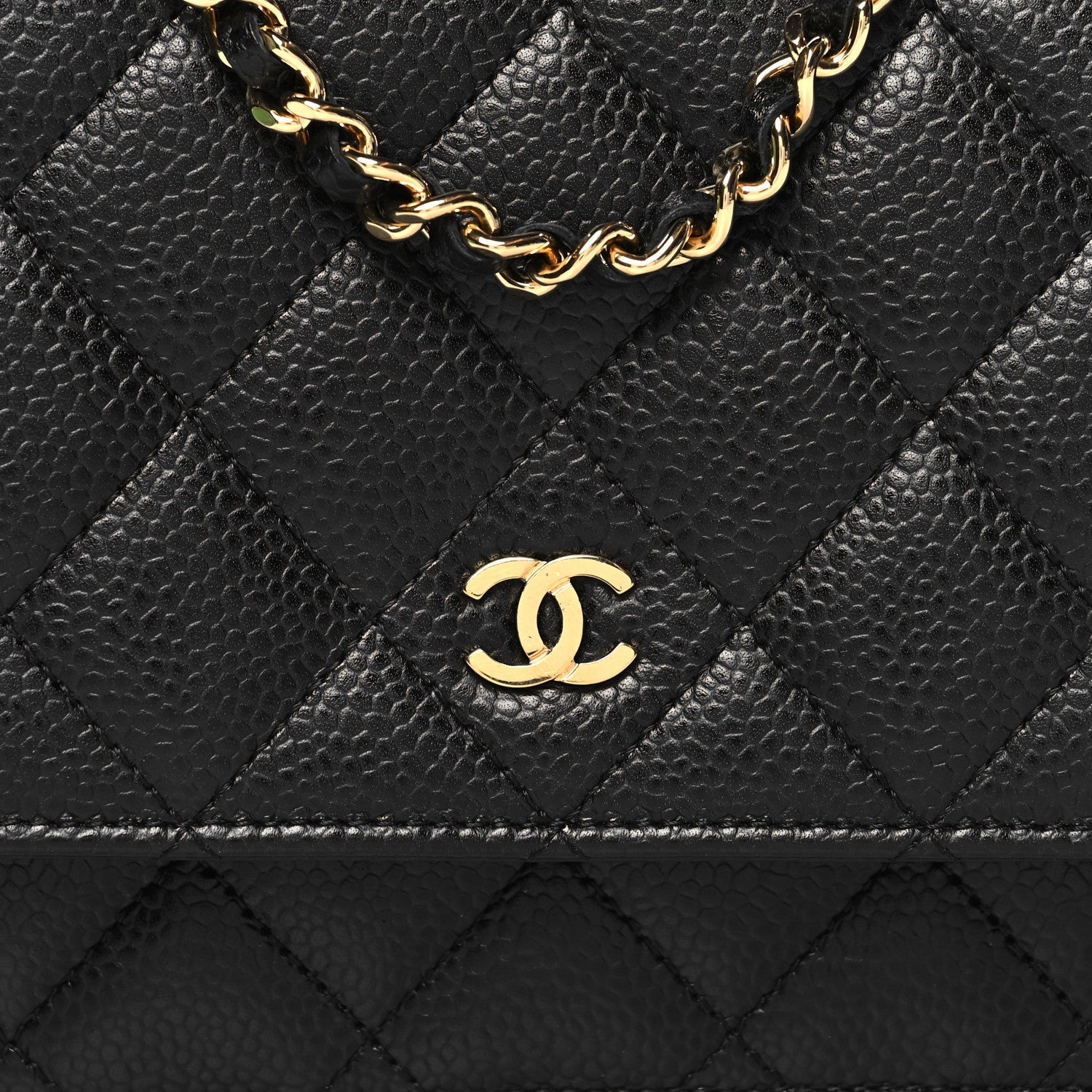 Caviar Quilted Wallet on Chain WOC Black