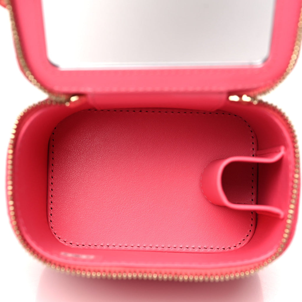 Caviar Quilted Mini Vanity Case With Chain Pink