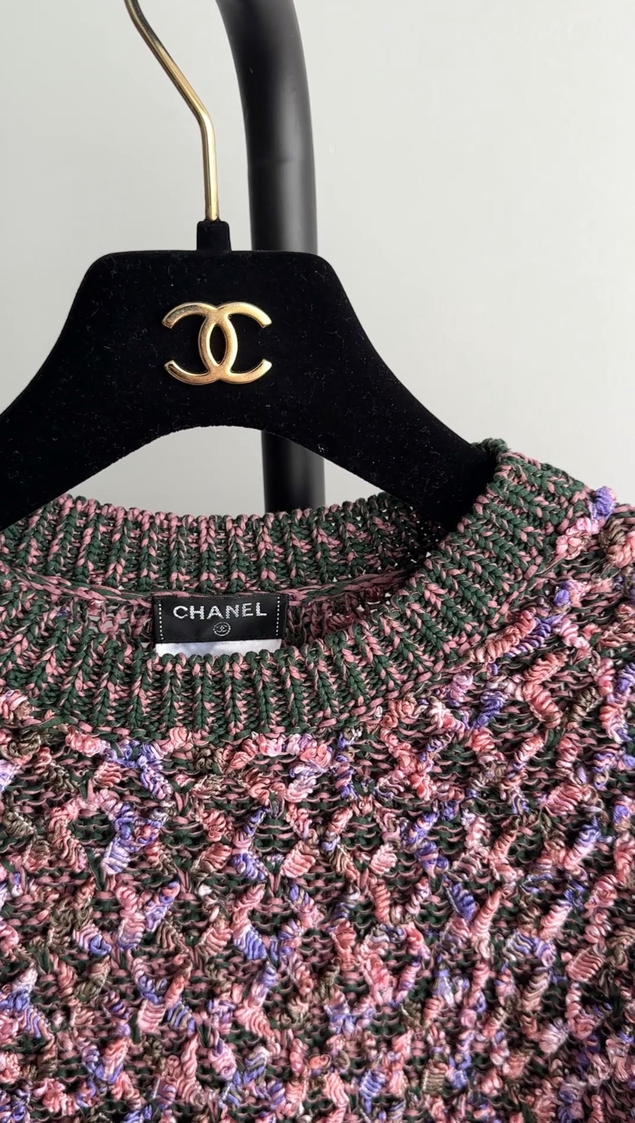 Chanel 2015 Pink and Green Textured Knit Short Sleeve Pullover - FR36 / 4