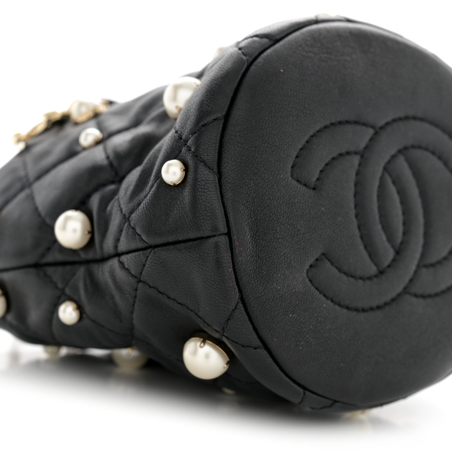 Lambskin Quilted Pearl Mini About Pearls Drawstring Bag Black