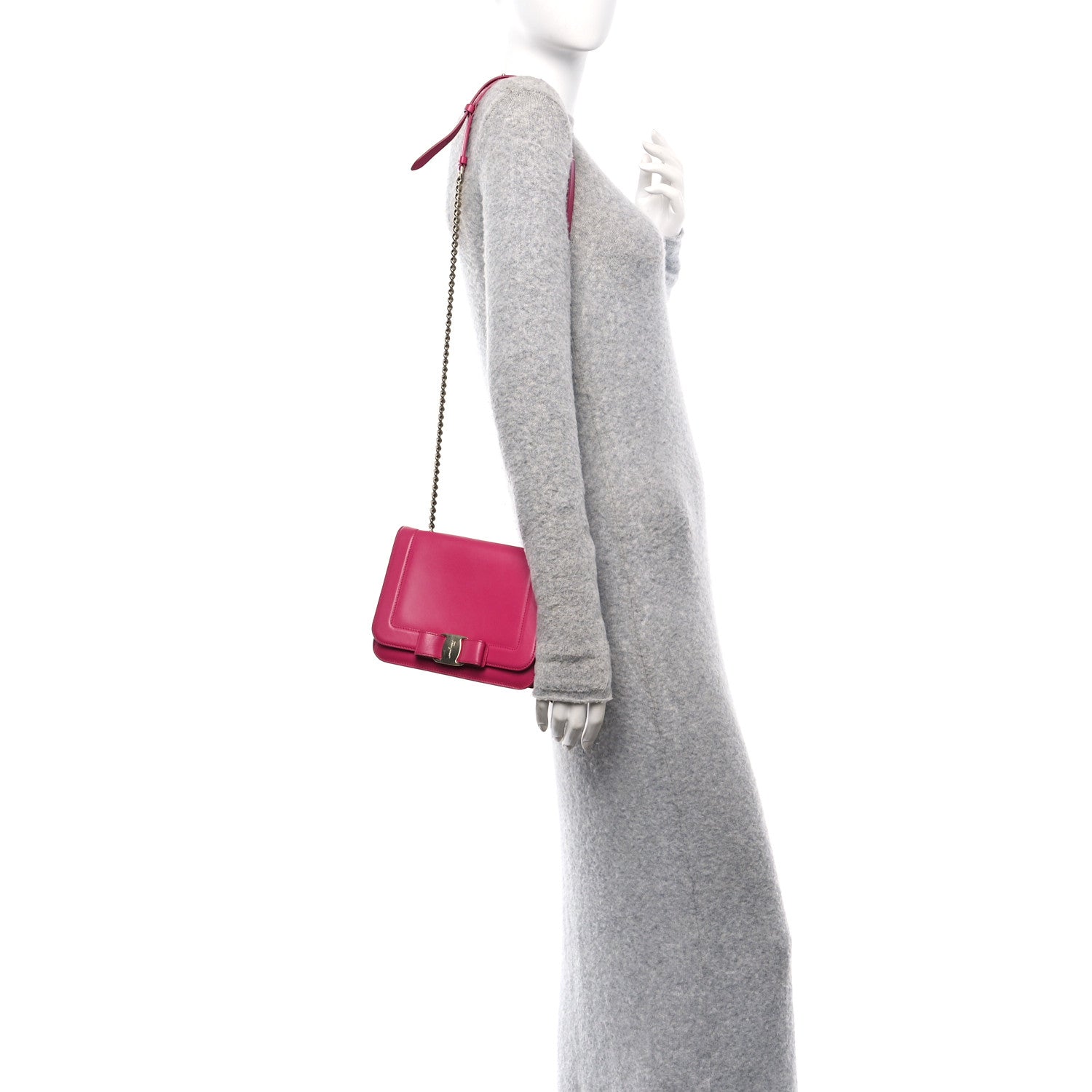Smooth Calfskin Vara Bow Chain Flap Crossbody Pink