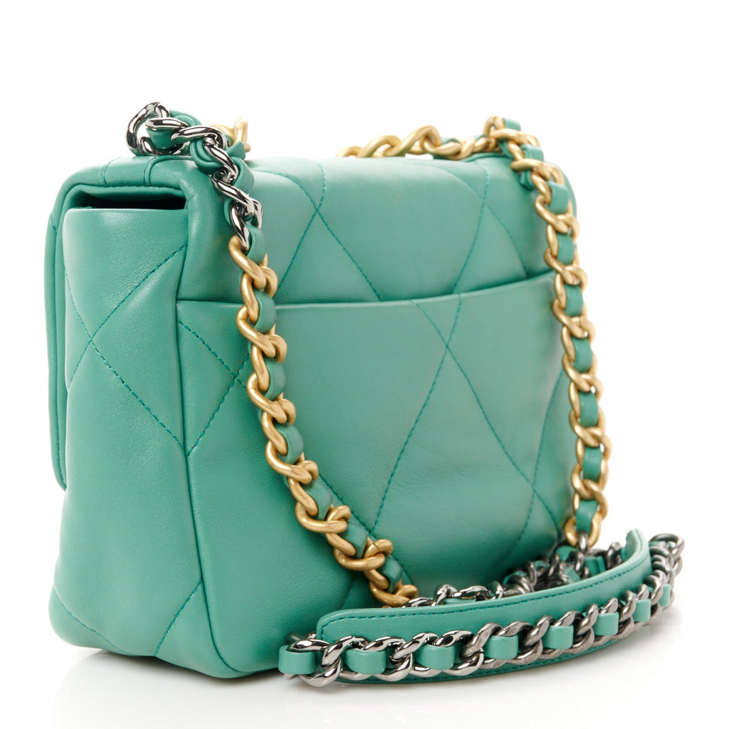 Lambskin Quilted Medium Chanel 19 Flap Green