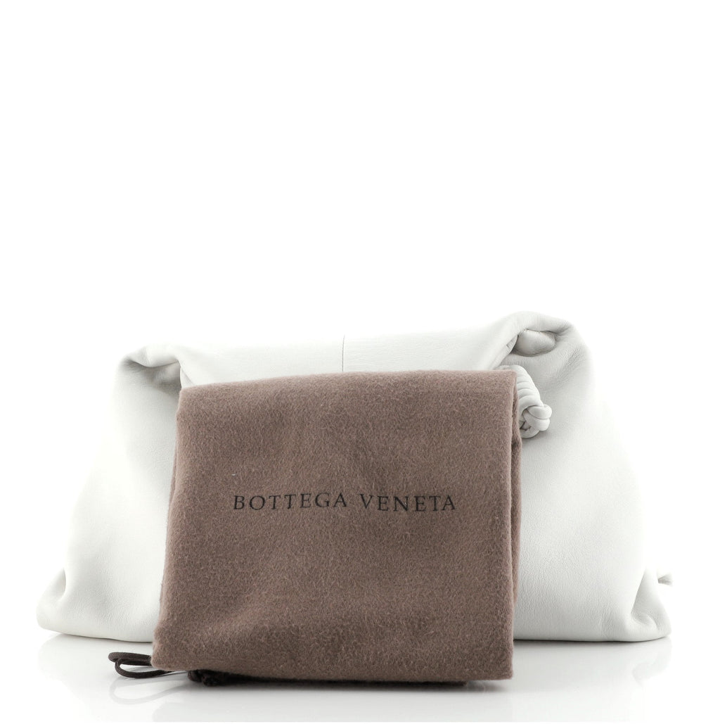 BV Trine Fold Clutch Leather