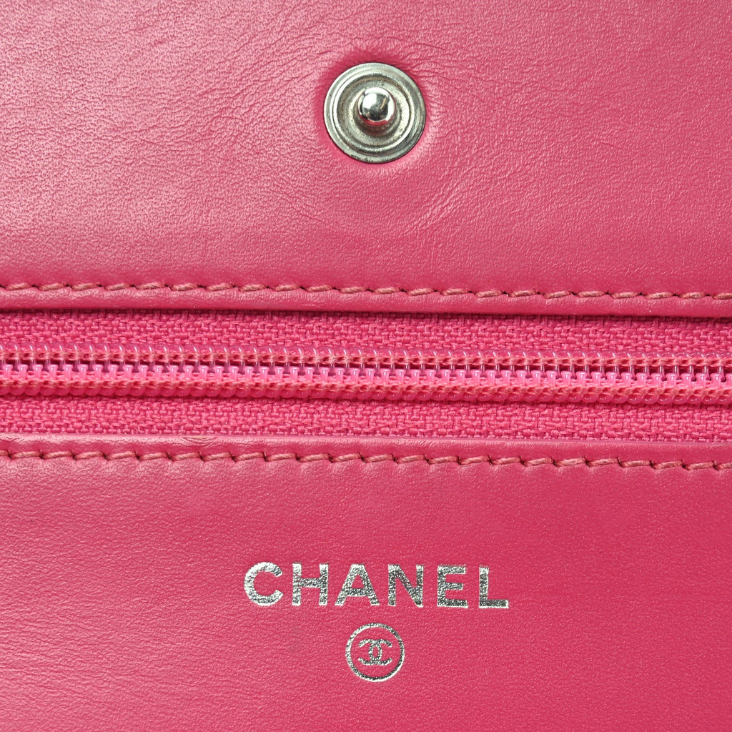 Patent Calfskin Quilted Wallet On Chain WOC Pink