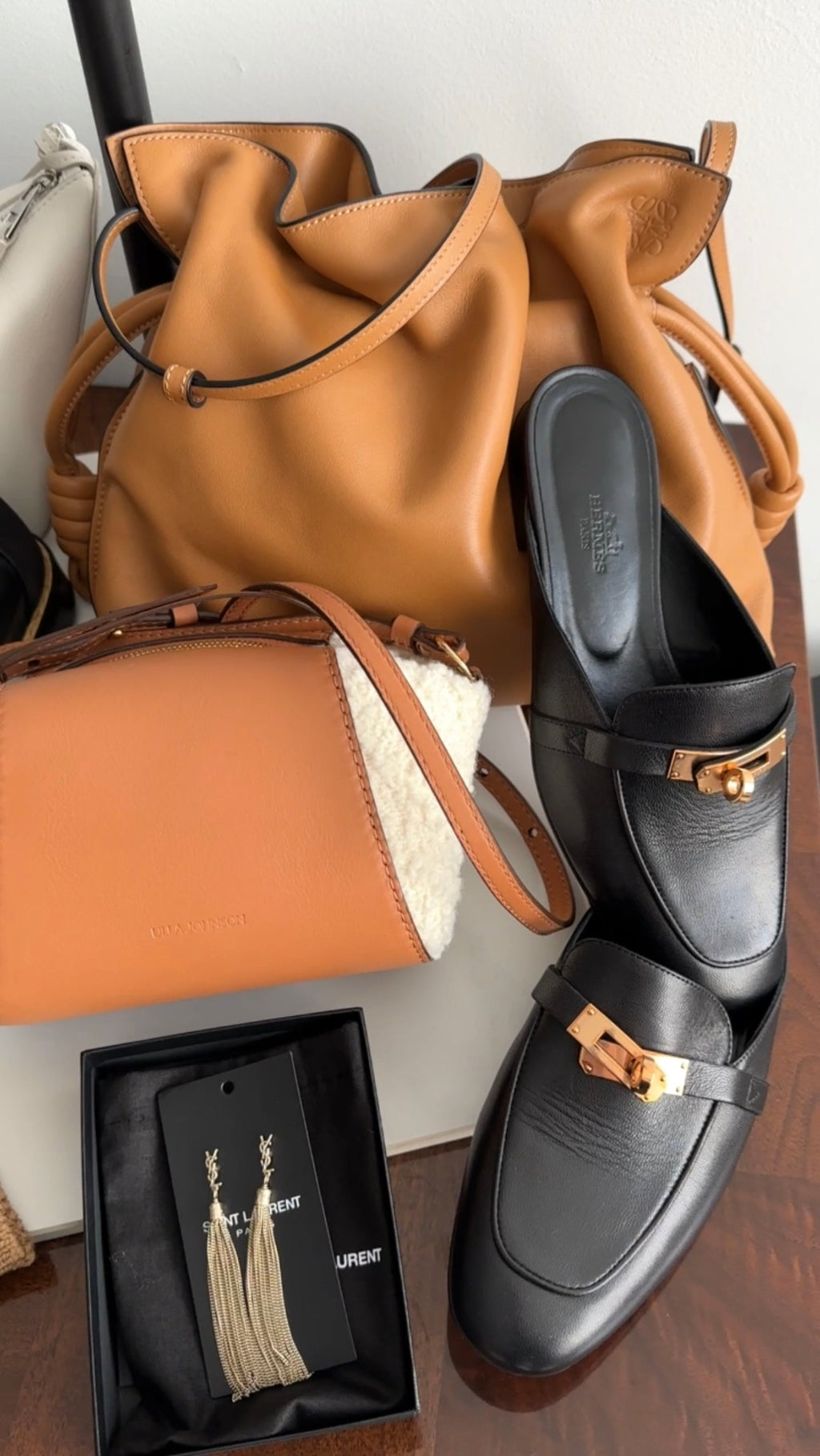 Hermes Black Leather and Rosegold Kelly Oz Mule - 37