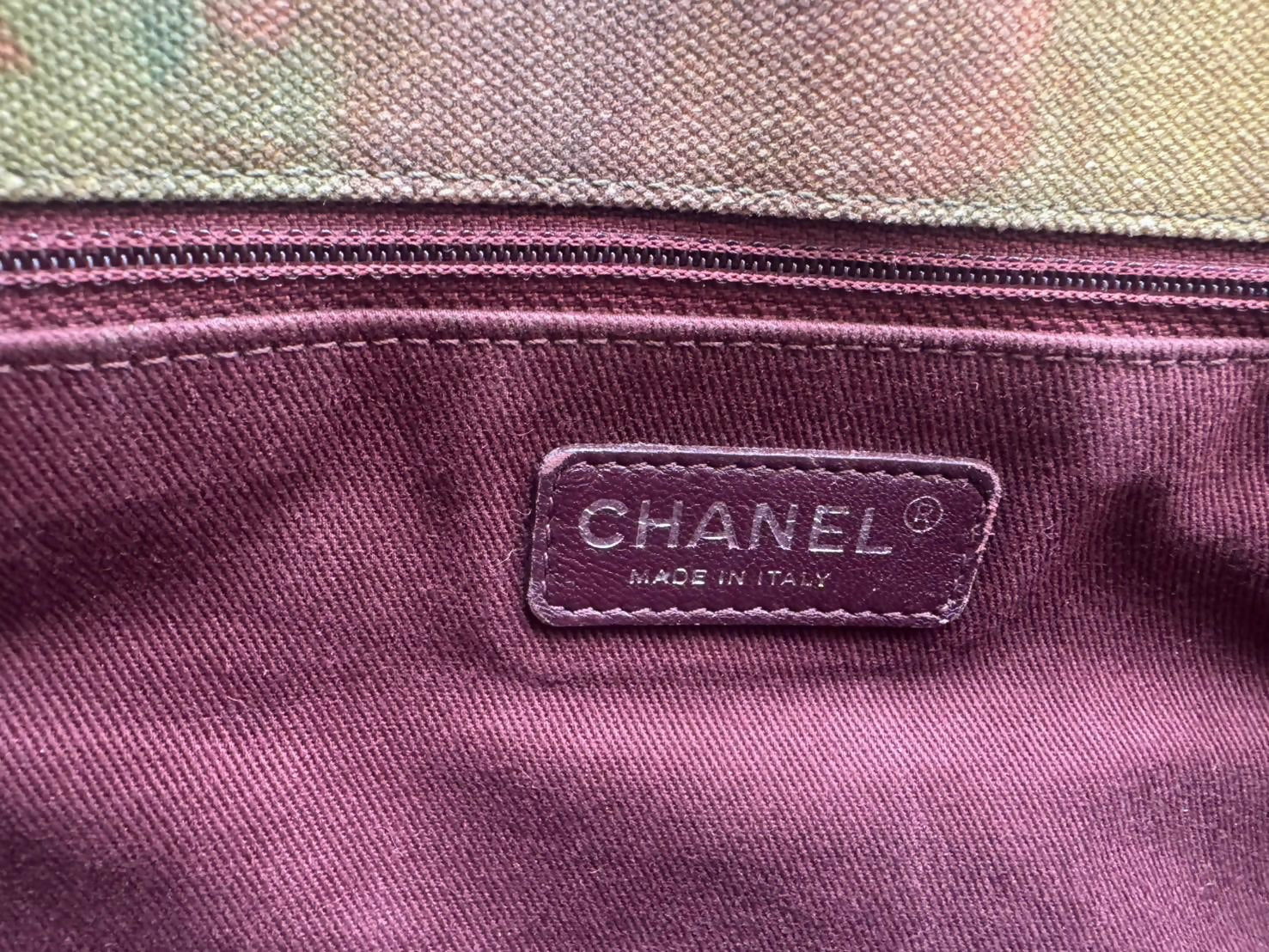Chanel Graffiti Canvas Messenger Bag – Large Size
