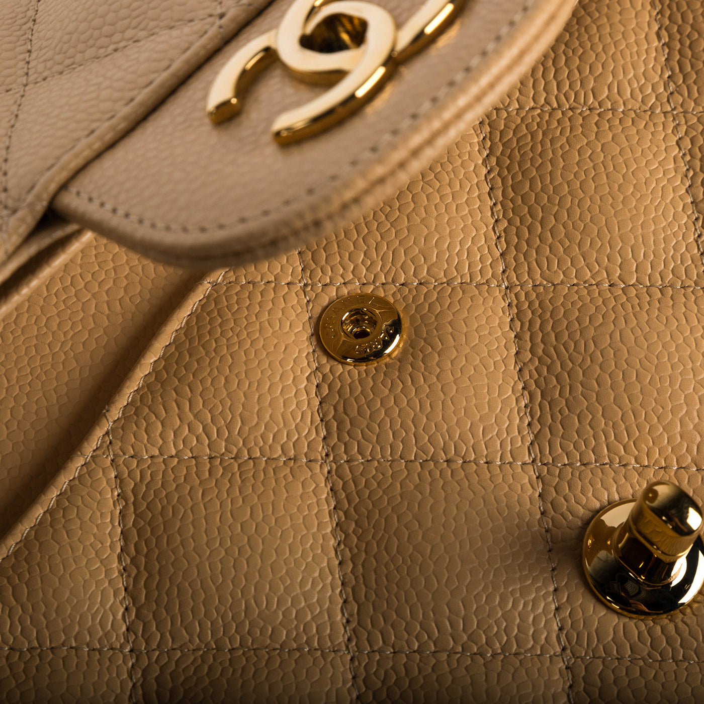Chanel Classic Flap Bag Jumbo
