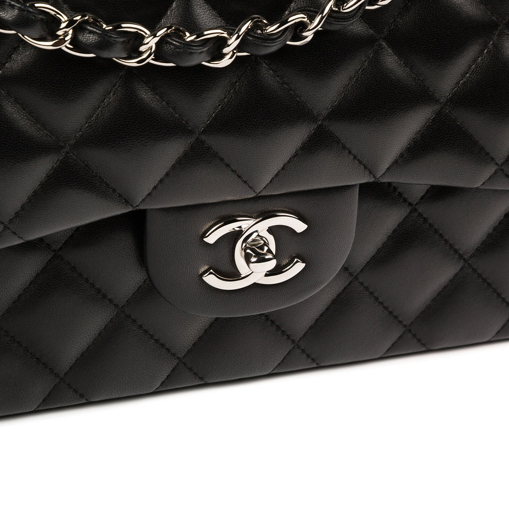 Chanel Classic Flap Bag Jumbo